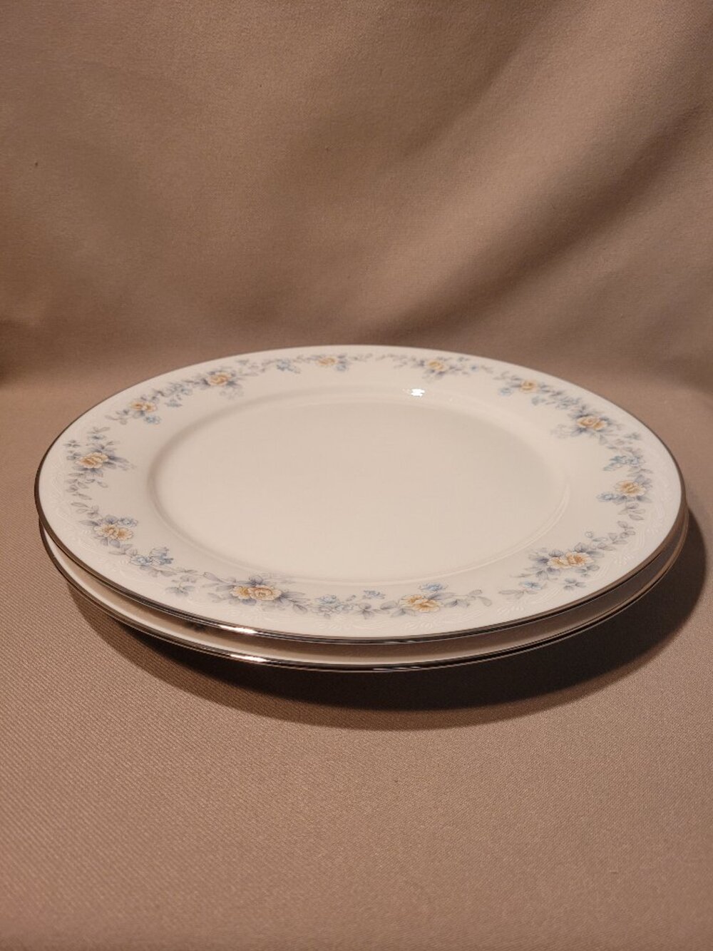 Noritake Behold 7269 (Lot of 2) Dinner Plates (10 1/2")